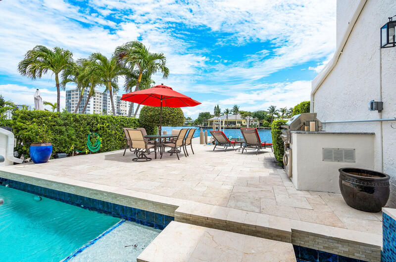 628 Southeast 5th Street, Unit 4 Delray Beach, FL 33483 - Photo 15 of 55 23448E6F-2B61-40EB-9470-5A6ECE35CB9D