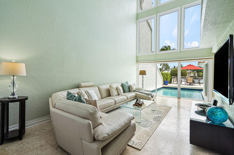 628 Southeast 5th Street, Unit 4 Delray Beach, FL 33483 - Photo 20 of 55 CCBA15C7-5C53-45A3-80E2-271211F46936