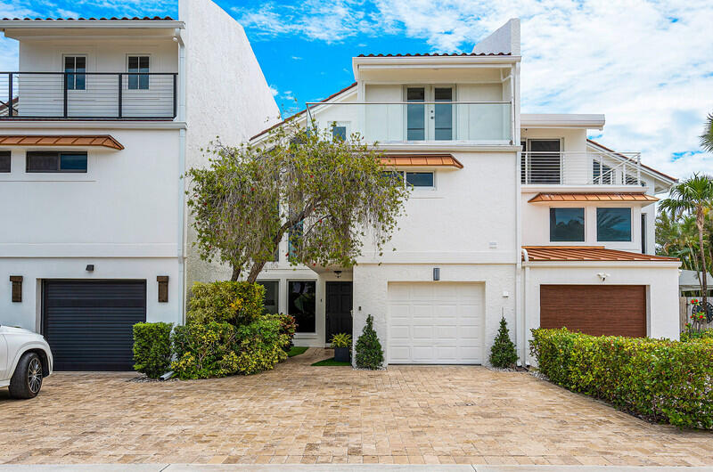628 Southeast 5th Street, Unit 4 Delray Beach, FL 33483 - Photo 2 of 55 A8F348C4-B558-40B4-94F0-233662F6D529