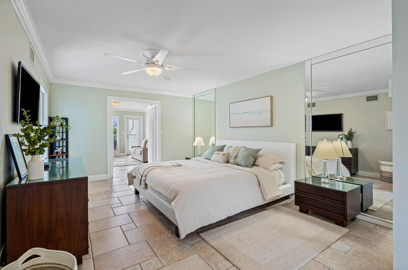 628 Southeast 5th Street, Unit 4 Delray Beach, FL 33483 - Photo 29 of 55 F6C59CB3-F3A8-4419-910C-F14B89280CBF