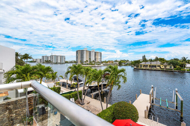 628 Southeast 5th Street, Unit 4 Delray Beach, FL 33483 - Photo 35 of 55 917EC674-E6B8-40E8-8297-34F6E7771AC5