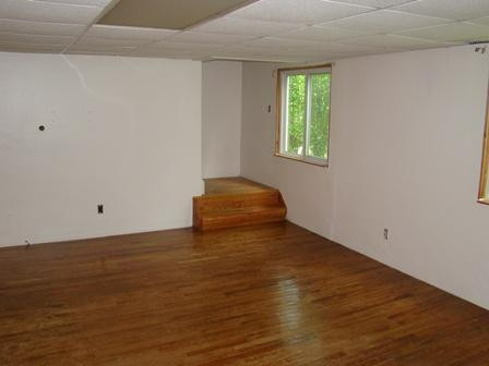 18870 Sumpter Road Belleville, MI 48111 - Photo 3 of 34 Photo 3