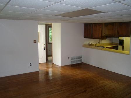 18870 Sumpter Road Belleville, MI 48111 - Photo 5 of 34 Photo 5