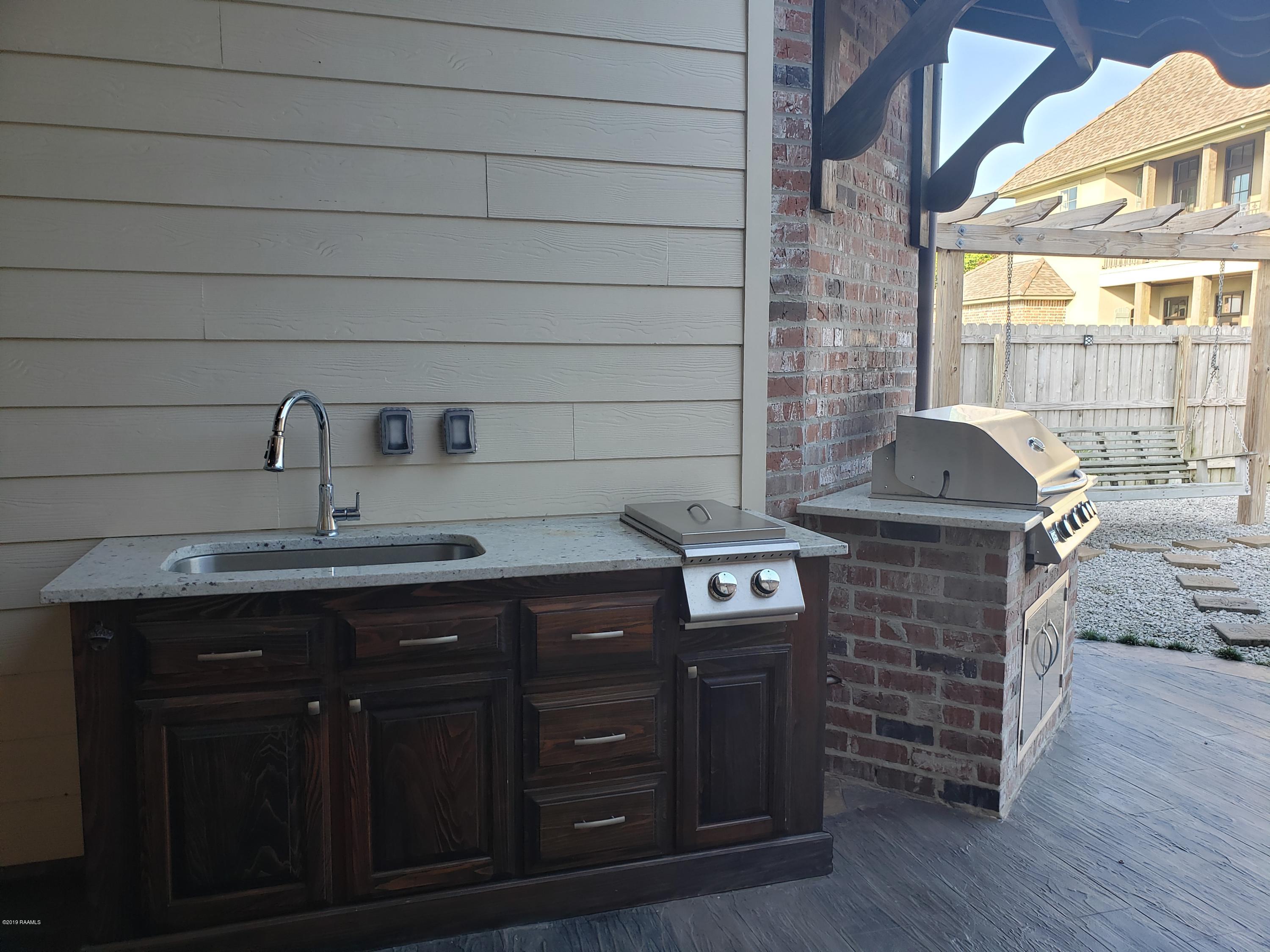 305 Habitat Ridge Broussard, LA 70518 - Photo 22 of 26 20190812_081708
