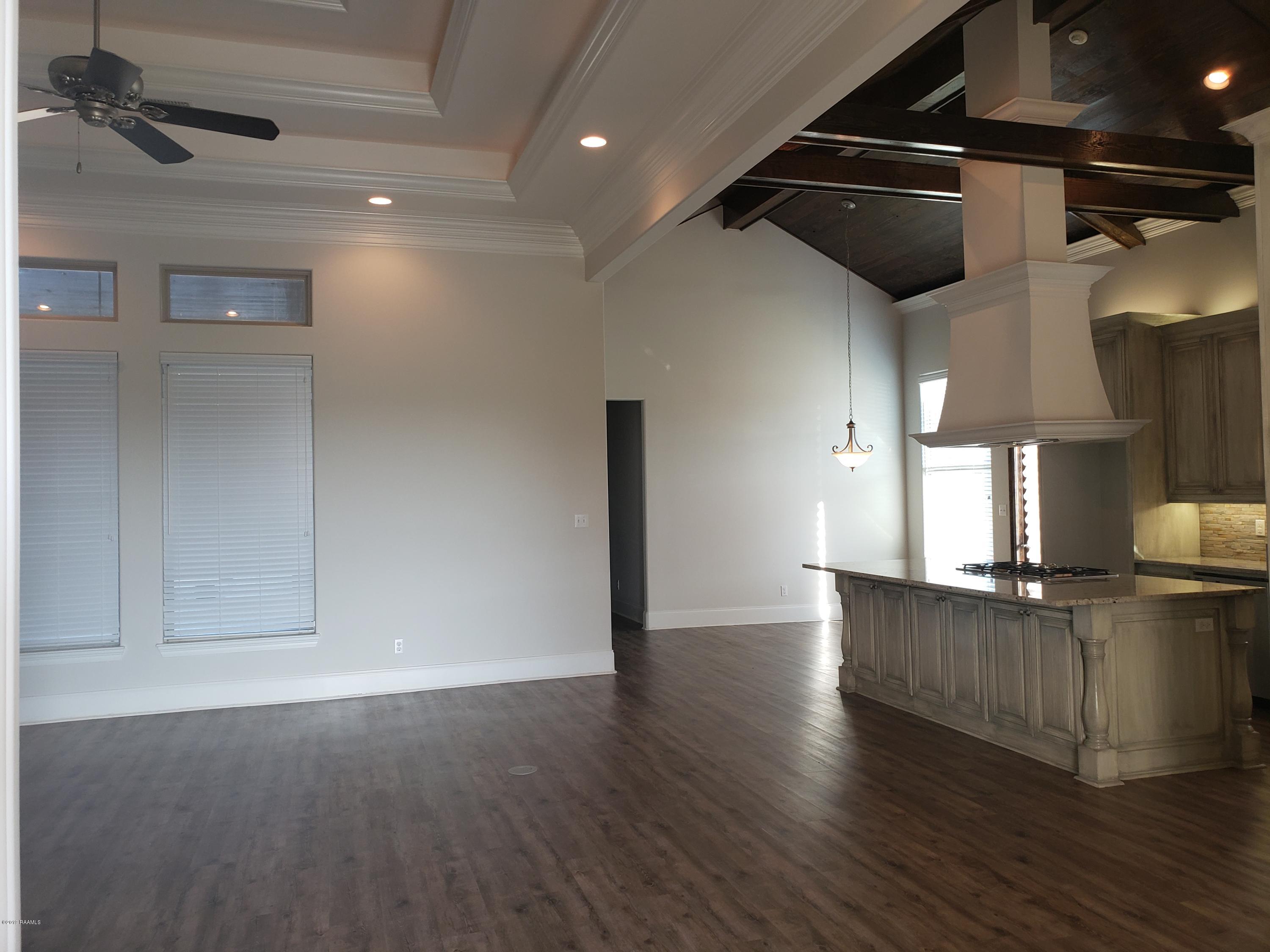 305 Habitat Ridge Broussard, LA 70518 - Photo 10 of 26 20190812_081209