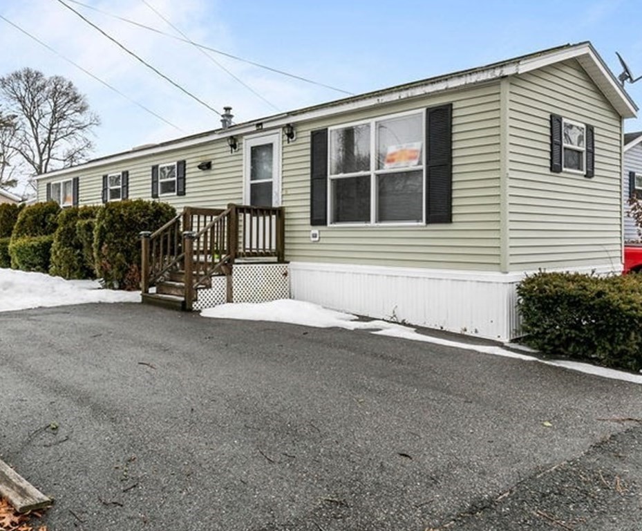 8 Swifts Beach Road, Unit 23 Wareham, MA 02571 - Photo 1 of 25 Gallery Image 1