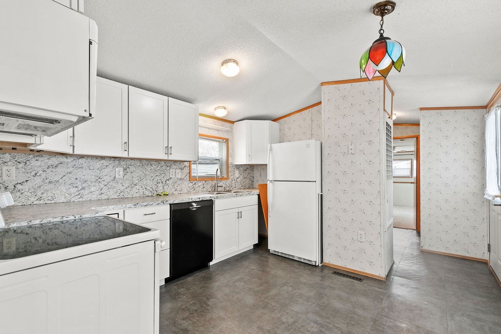 8 Swifts Beach Road, Unit 23 Wareham, MA 02571 - Photo 11 of 25 Gallery Image 11