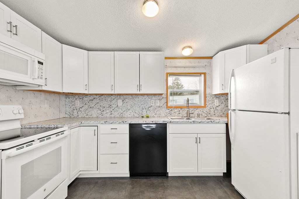8 Swifts Beach Road, Unit 23 Wareham, MA 02571 - Photo 12 of 25 Gallery Image 12