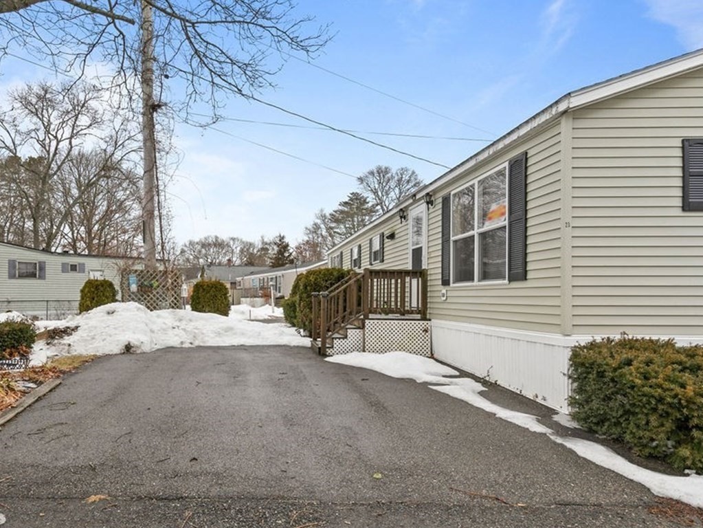 8 Swifts Beach Road, Unit 23 Wareham, MA 02571 - Photo 3 of 25 Gallery Image 3