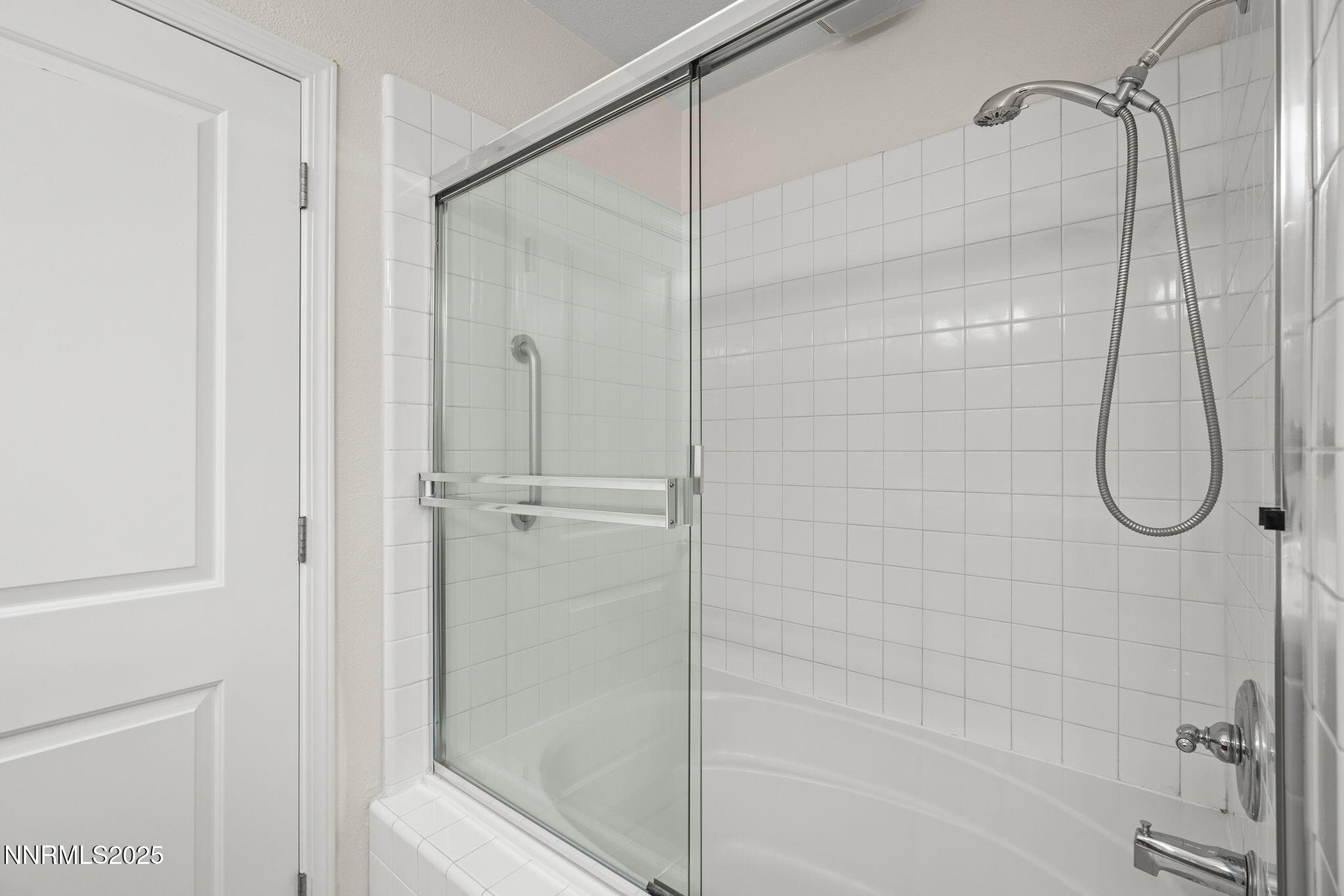 1672 Spring Hill Drive Reno, NV 89523 - Photo 18 of 26 a bathroom with a shower