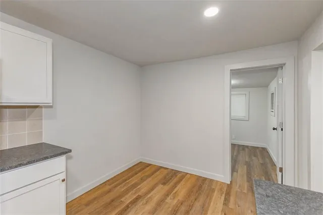 $299,950 | 704 West 76 Street, Kansas City, MO 64114