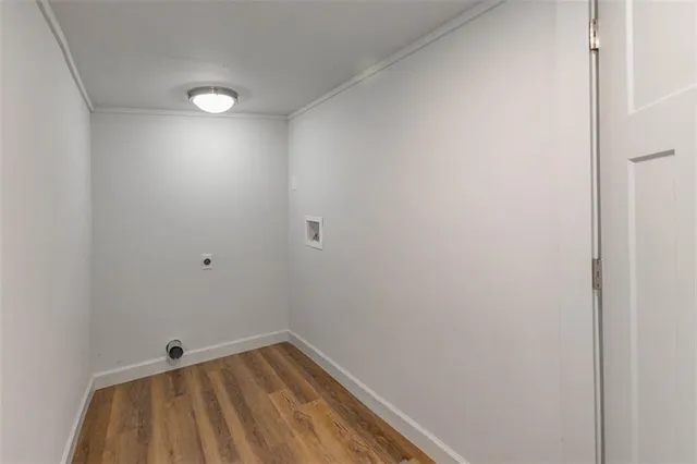 $299,950 | 704 West 76 Street, Kansas City, MO 64114