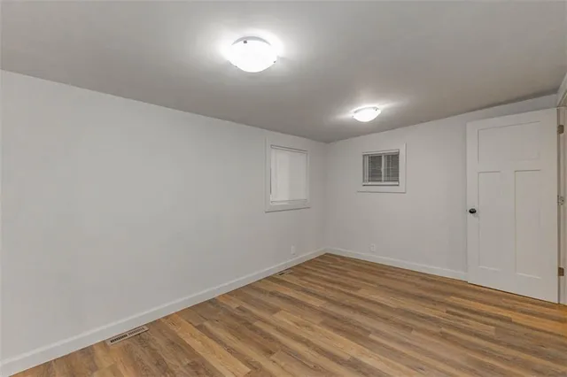 $299,950 | 704 West 76 Street, Kansas City, MO 64114