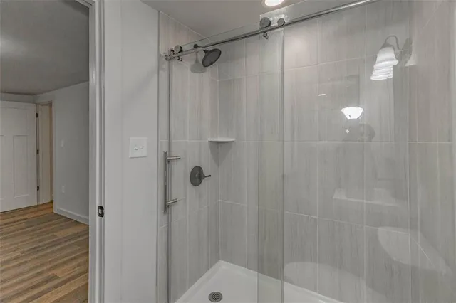 $299,950 | 704 West 76 Street, Kansas City, MO 64114