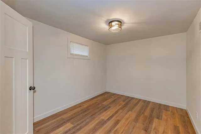 $299,950 | 704 West 76 Street, Kansas City, MO 64114