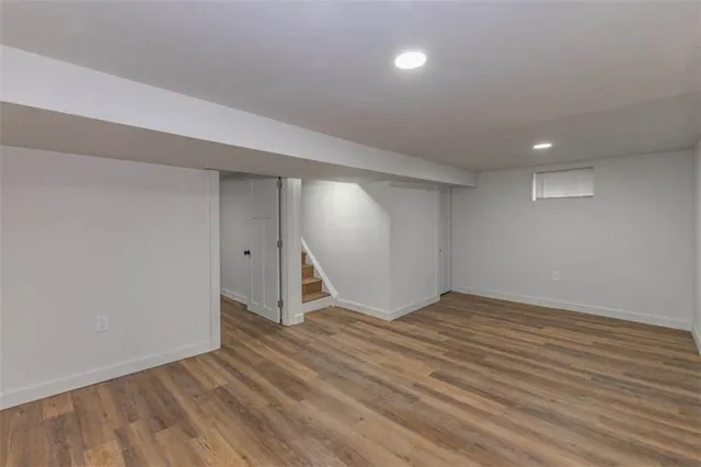 $299,950 | 704 West 76 Street, Kansas City, MO 64114