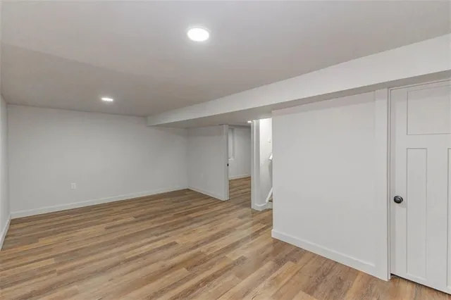 $299,950 | 704 West 76 Street, Kansas City, MO 64114