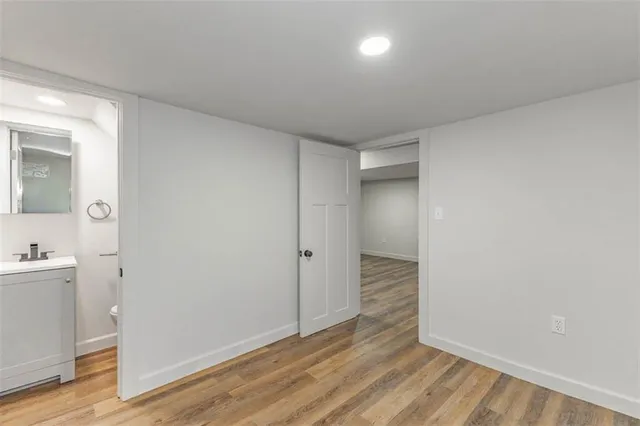 $299,950 | 704 West 76 Street, Kansas City, MO 64114