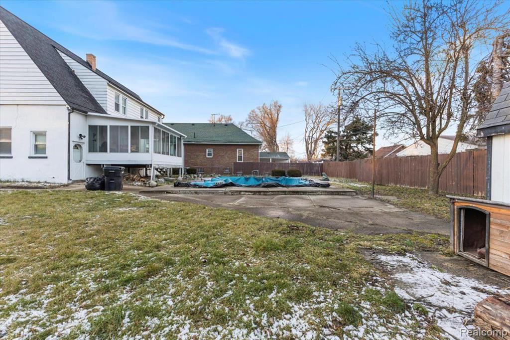 18058 Greenfield Road Detroit, MI 48235 - Photo 30 of 32