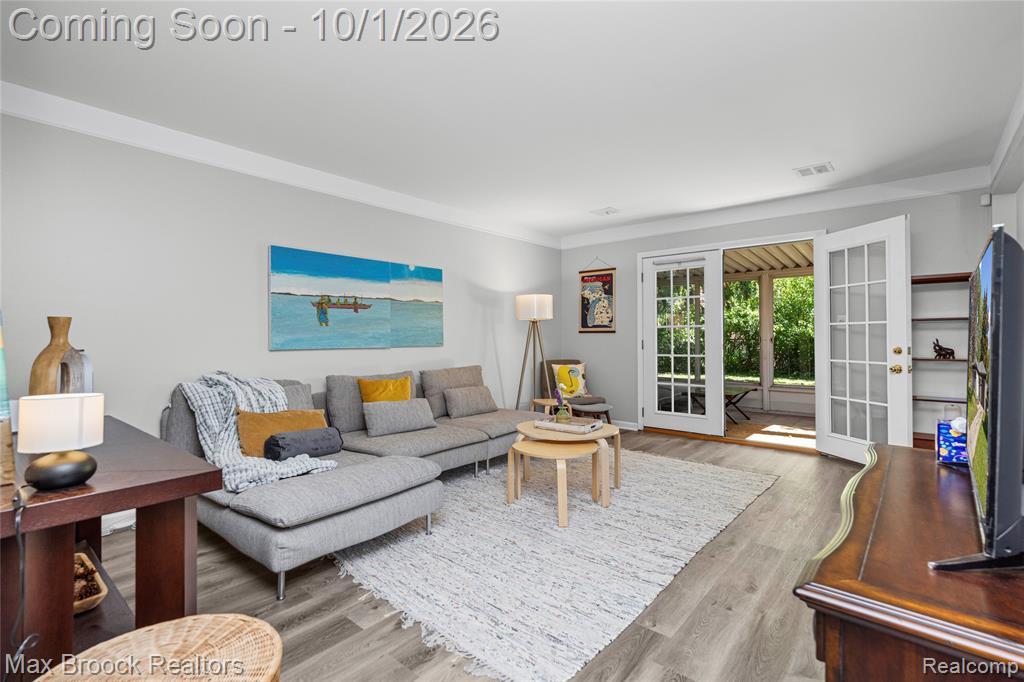23244 Tuck Road Farmington Hills, MI 48336 - Photo 6 of 53 Gallery Image 6