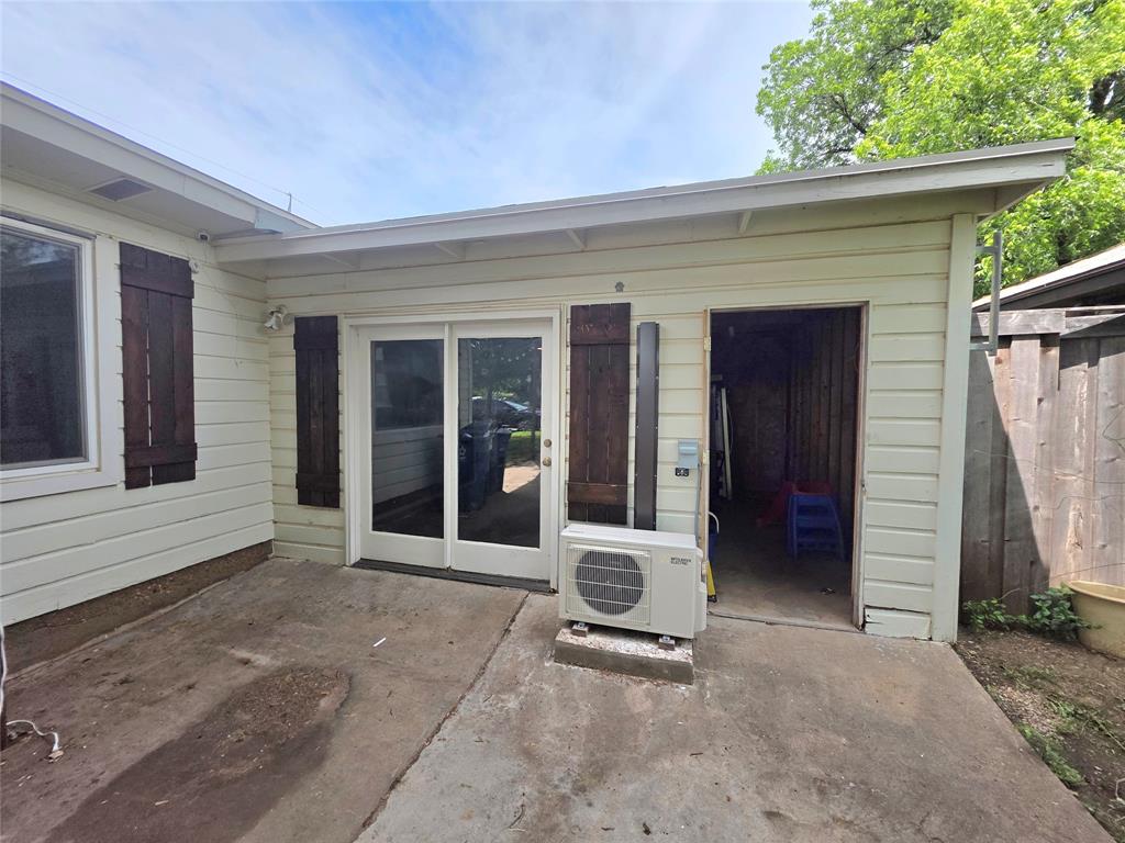 101 Mel Street Winters, TX 79567 - Photo 4 of 29