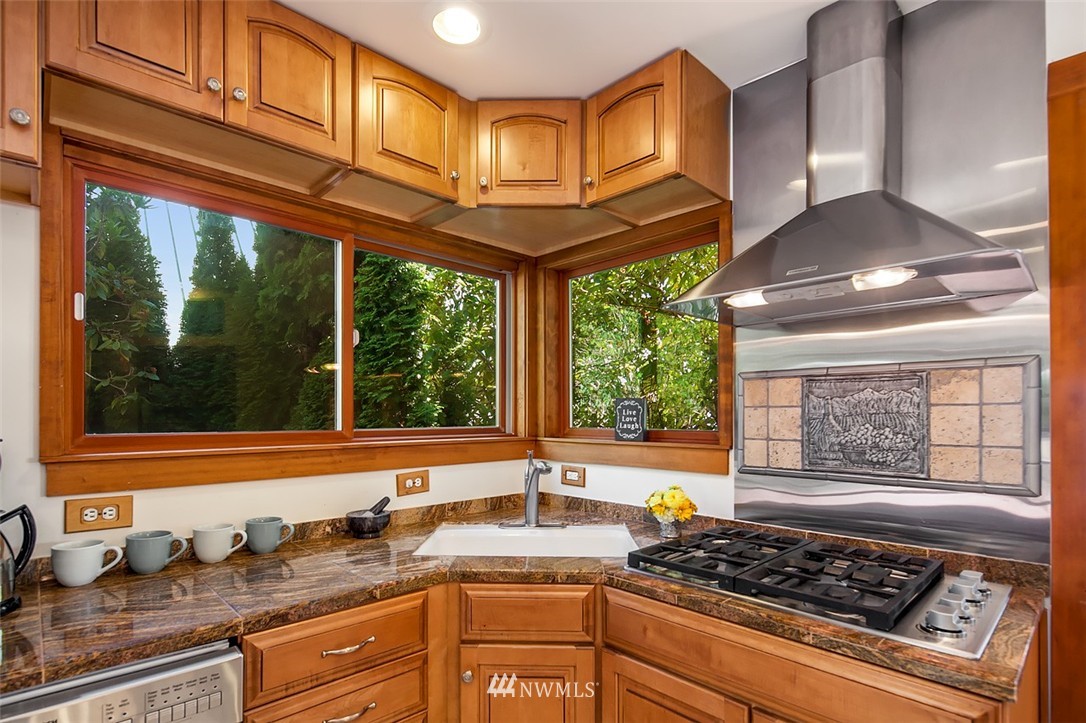 14616 Glen Acres Road Southwest Vashon, WA 98070 - Photo 14 of 24 Gallery Image 14
