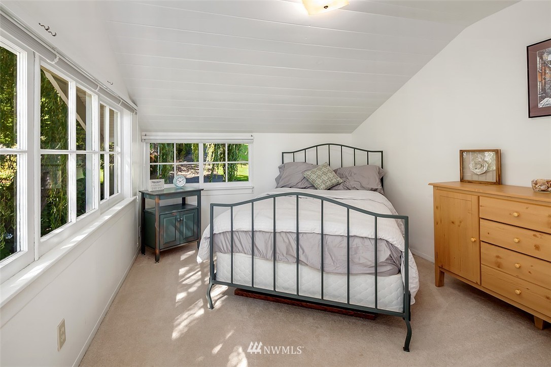 14616 Glen Acres Road Southwest Vashon, WA 98070 - Photo 18 of 24 Gallery Image 18