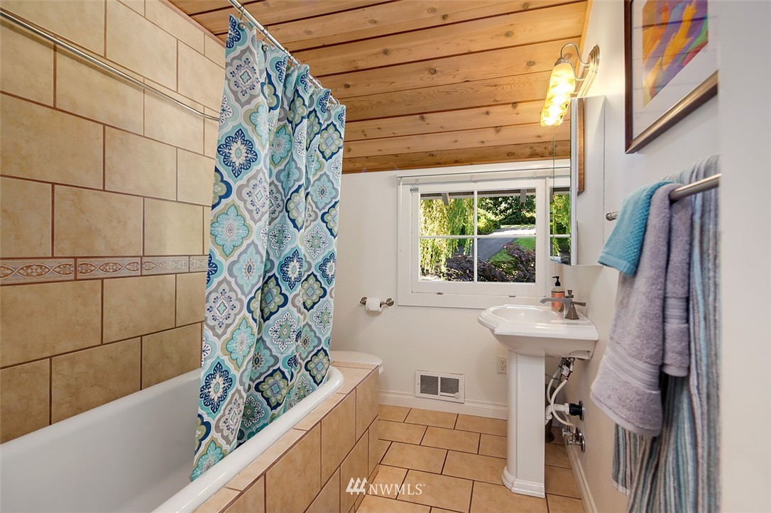14616 Glen Acres Road Southwest Vashon, WA 98070 - Photo 19 of 24 Gallery Image 19