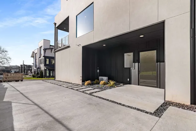 $2,499,900 | 1017 12th Avenue South, Unit B, Nashville, TN 37203