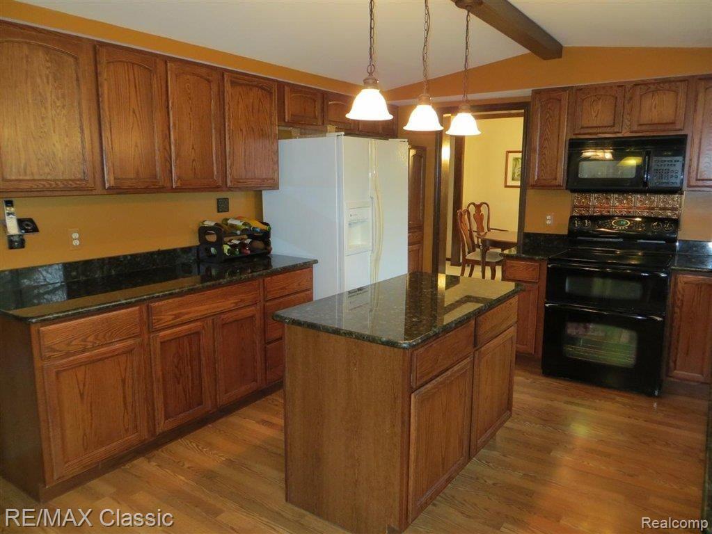 3515 Summit Ridge Drive Rochester, MI 48306 - Photo 5 of 10 Kitchen View III.jpg