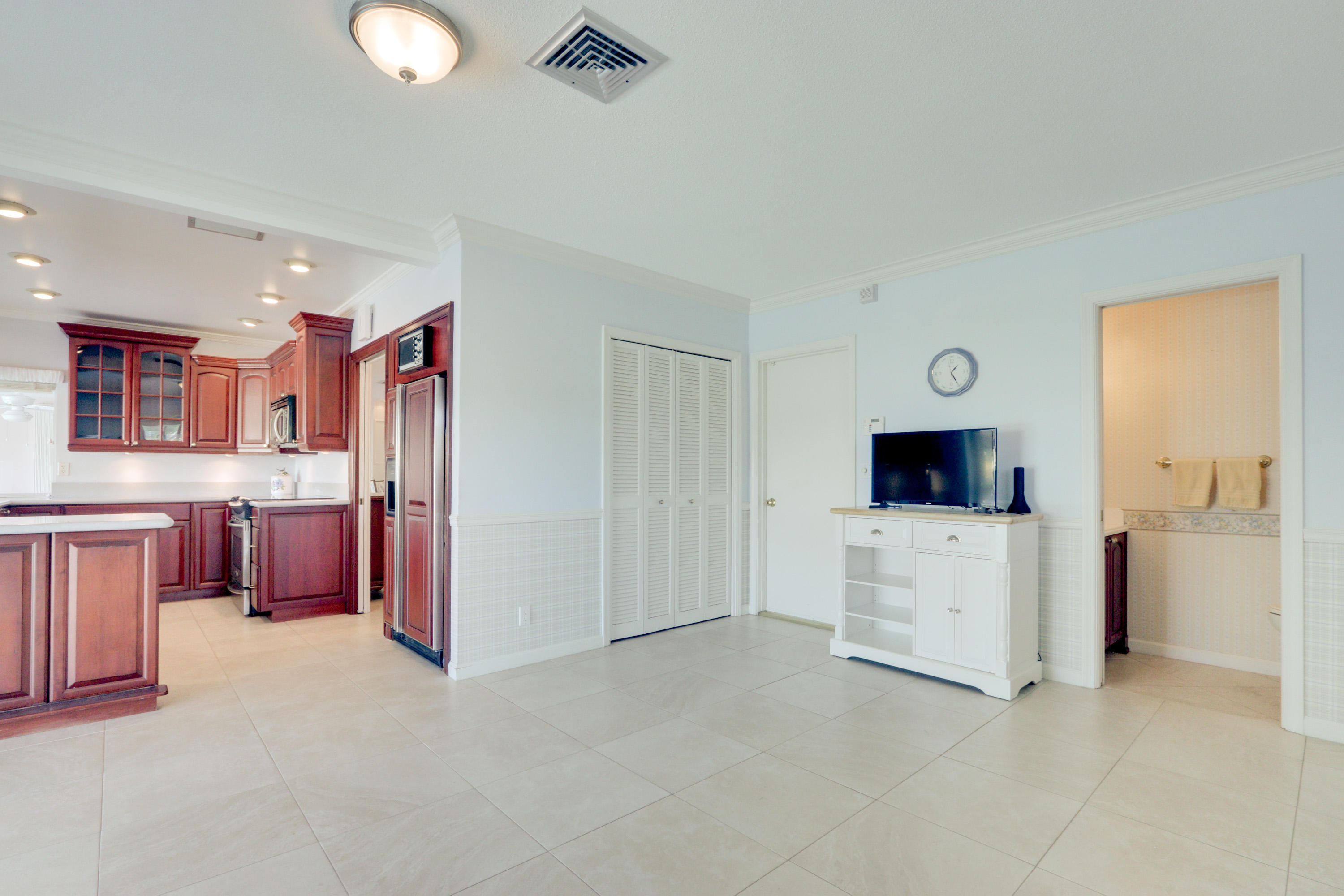 753 Bayberry Terrace Boca Raton, FL 33486 - Photo 20 of 33 Family Room