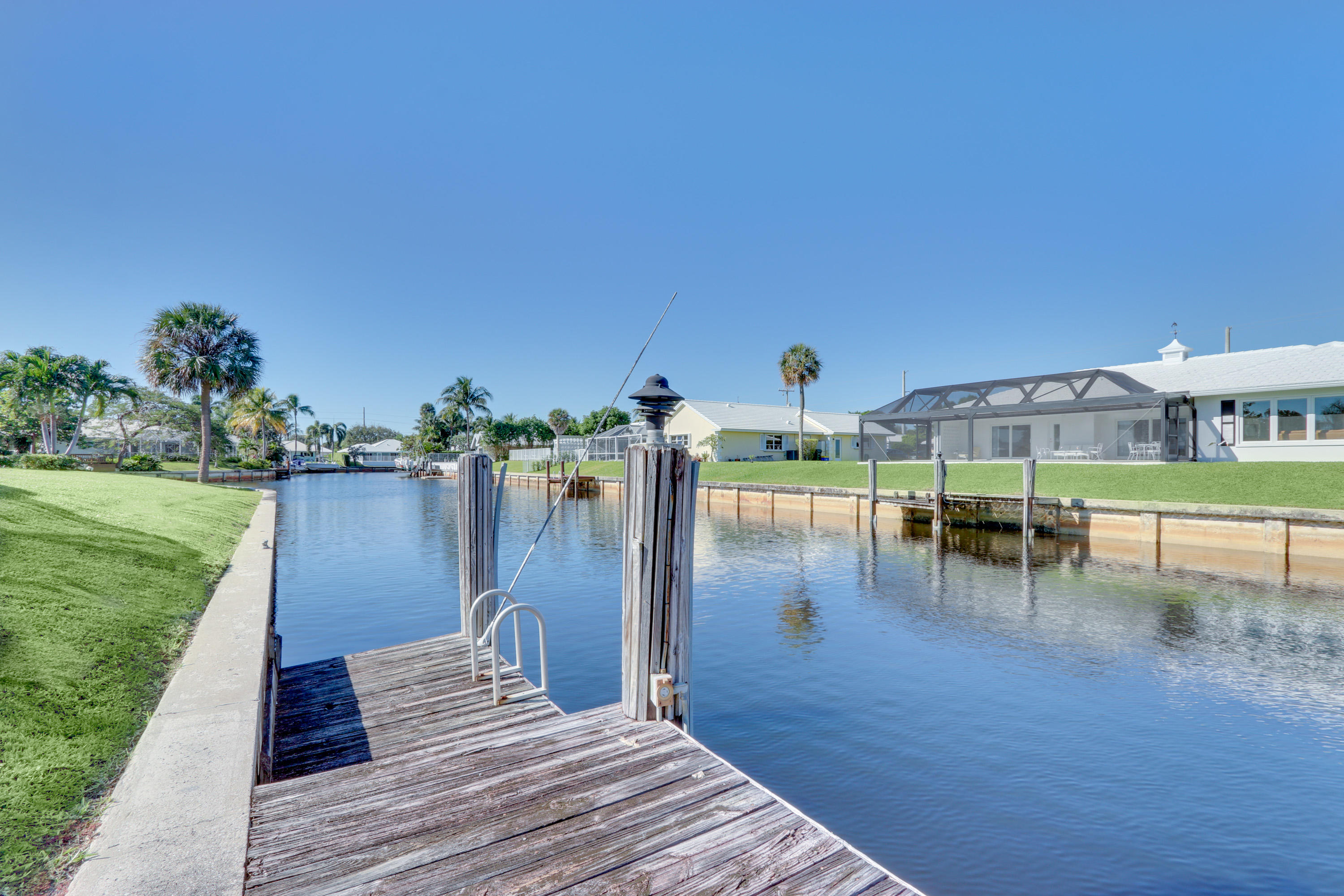 753 Bayberry Terrace Boca Raton, FL 33486 - Photo 31 of 33 20 ft Boat Dock