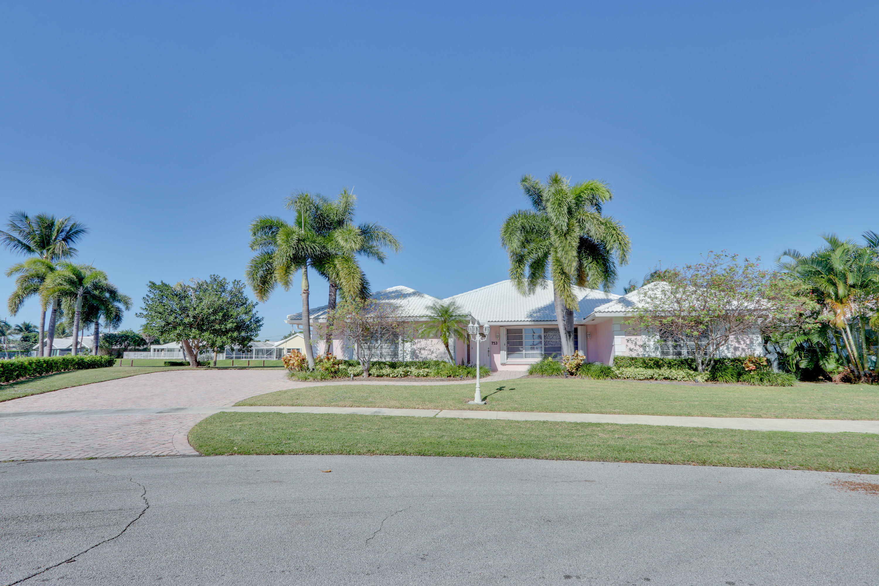753 Bayberry Terrace Boca Raton, FL 33486 - Photo 5 of 33 Front - side loading garage