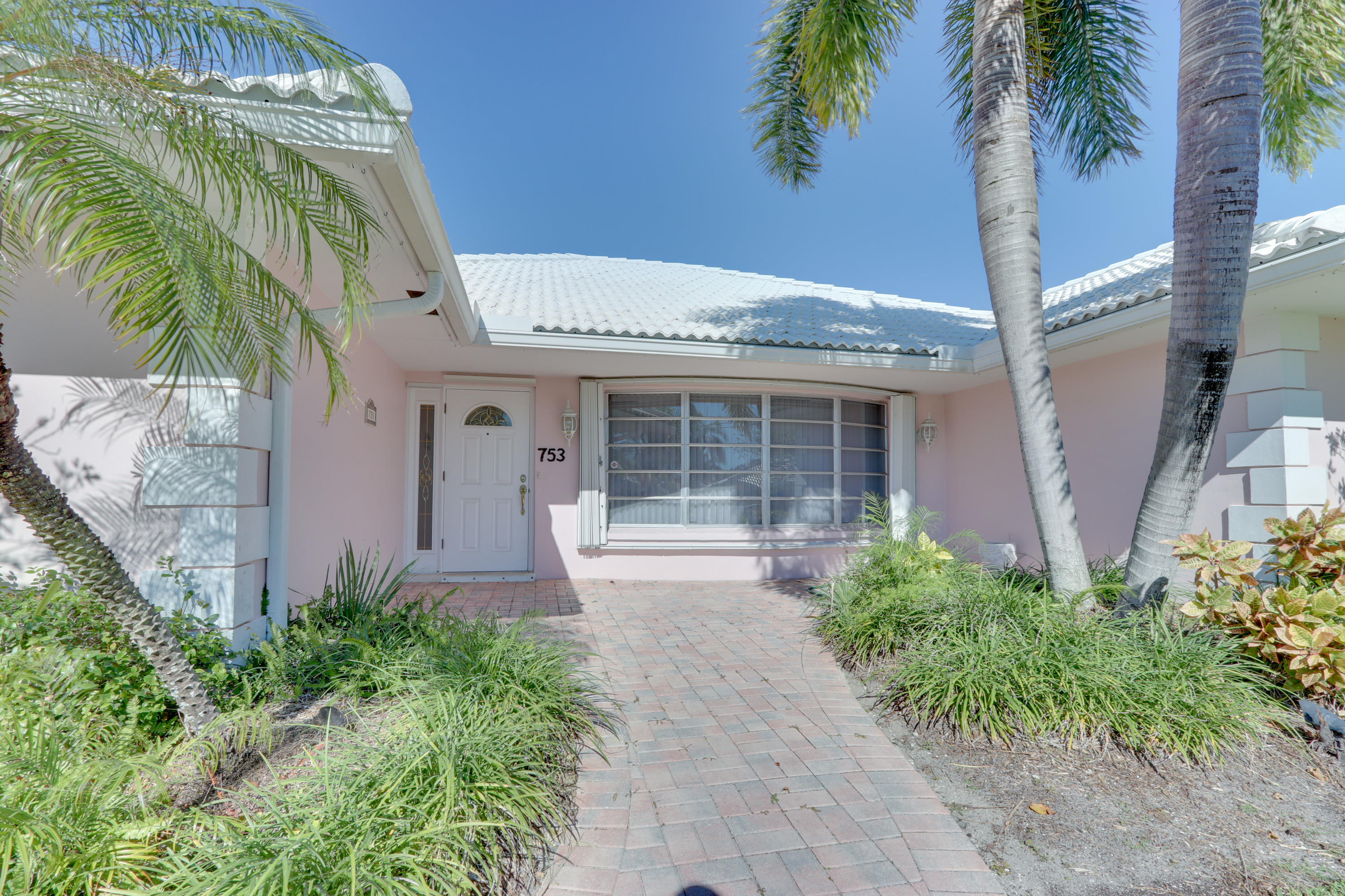 753 Bayberry Terrace Boca Raton, FL 33486 - Photo 7 of 33 Front Entry