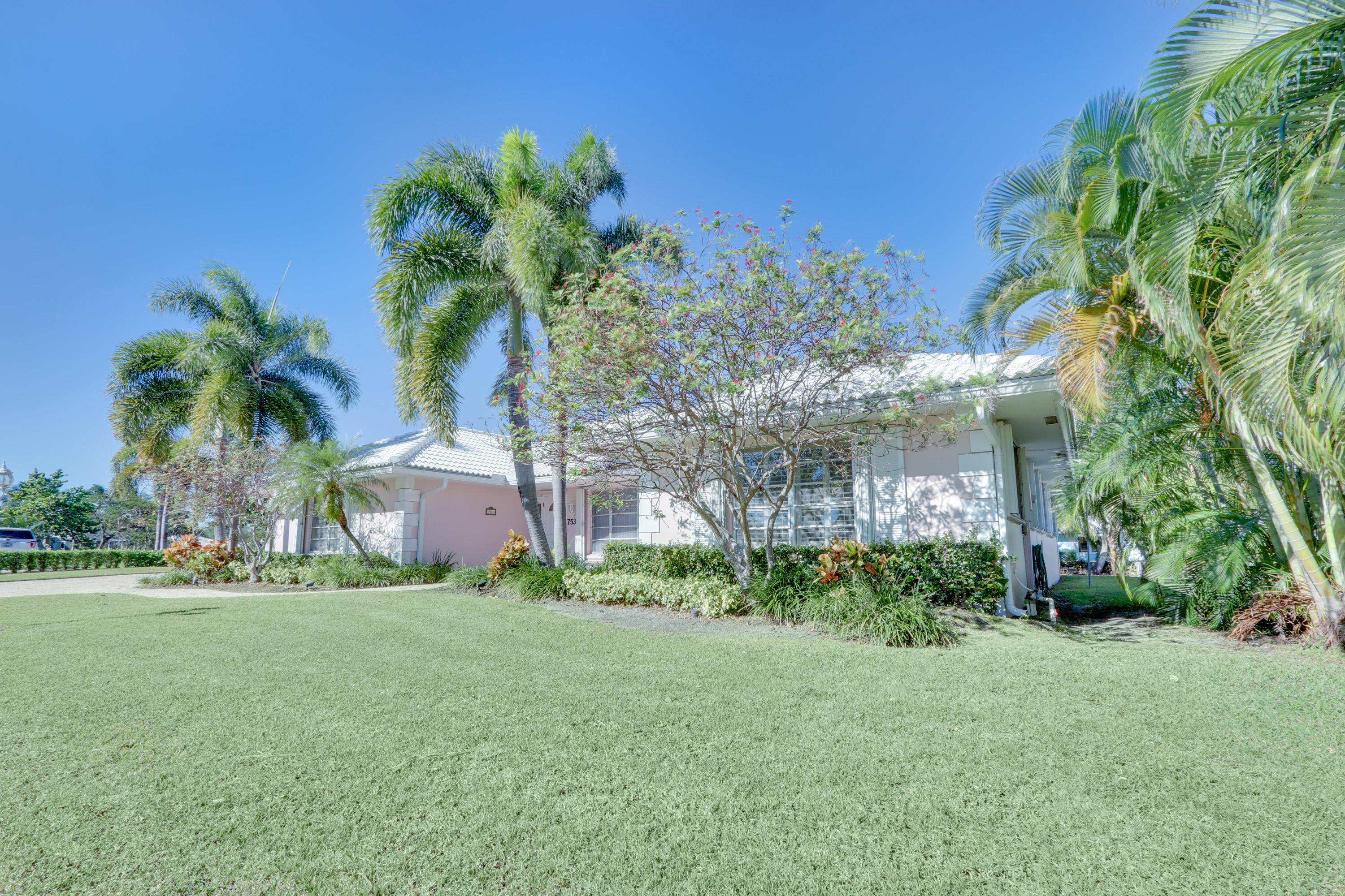 753 Bayberry Terrace Boca Raton, FL 33486 - Photo 8 of 33 Front