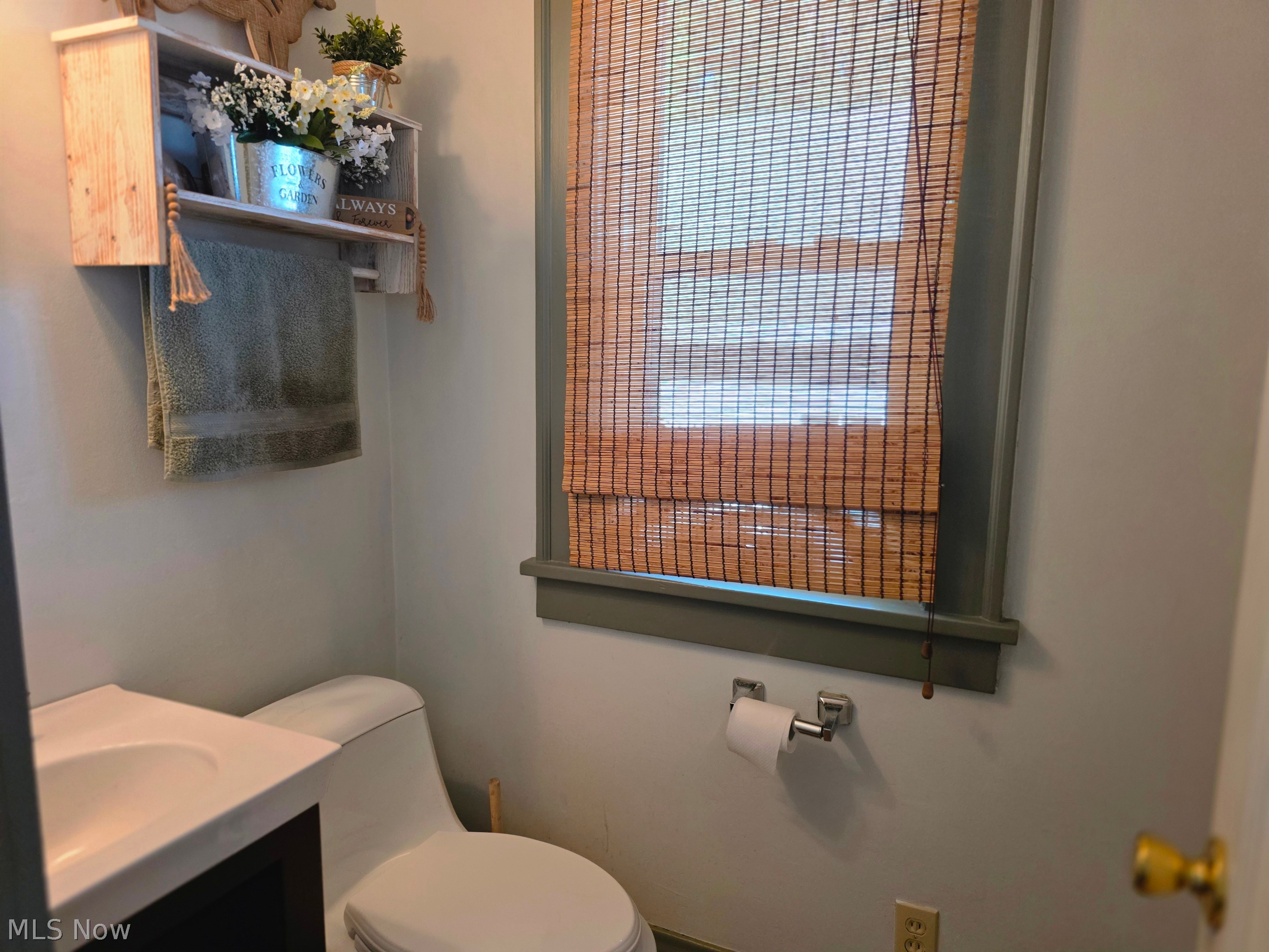 222 Raff Road Northwest Canton, OH 44708 - Photo 9 of 26