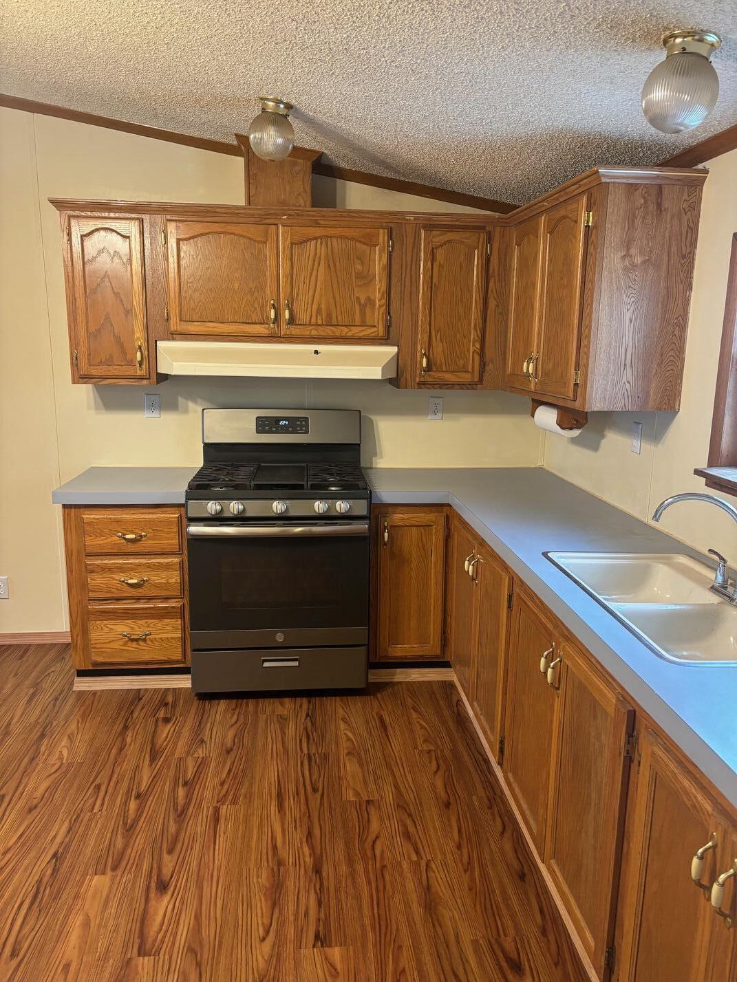 55756 Barbee Road Mendon, MI 49072 - Photo 3 of 19 IMG_5632