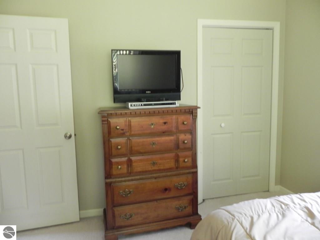 8083 East Baseline Road Mount Pleasant, MI 48858 - Photo 14 of 25 1789371-13.JPG