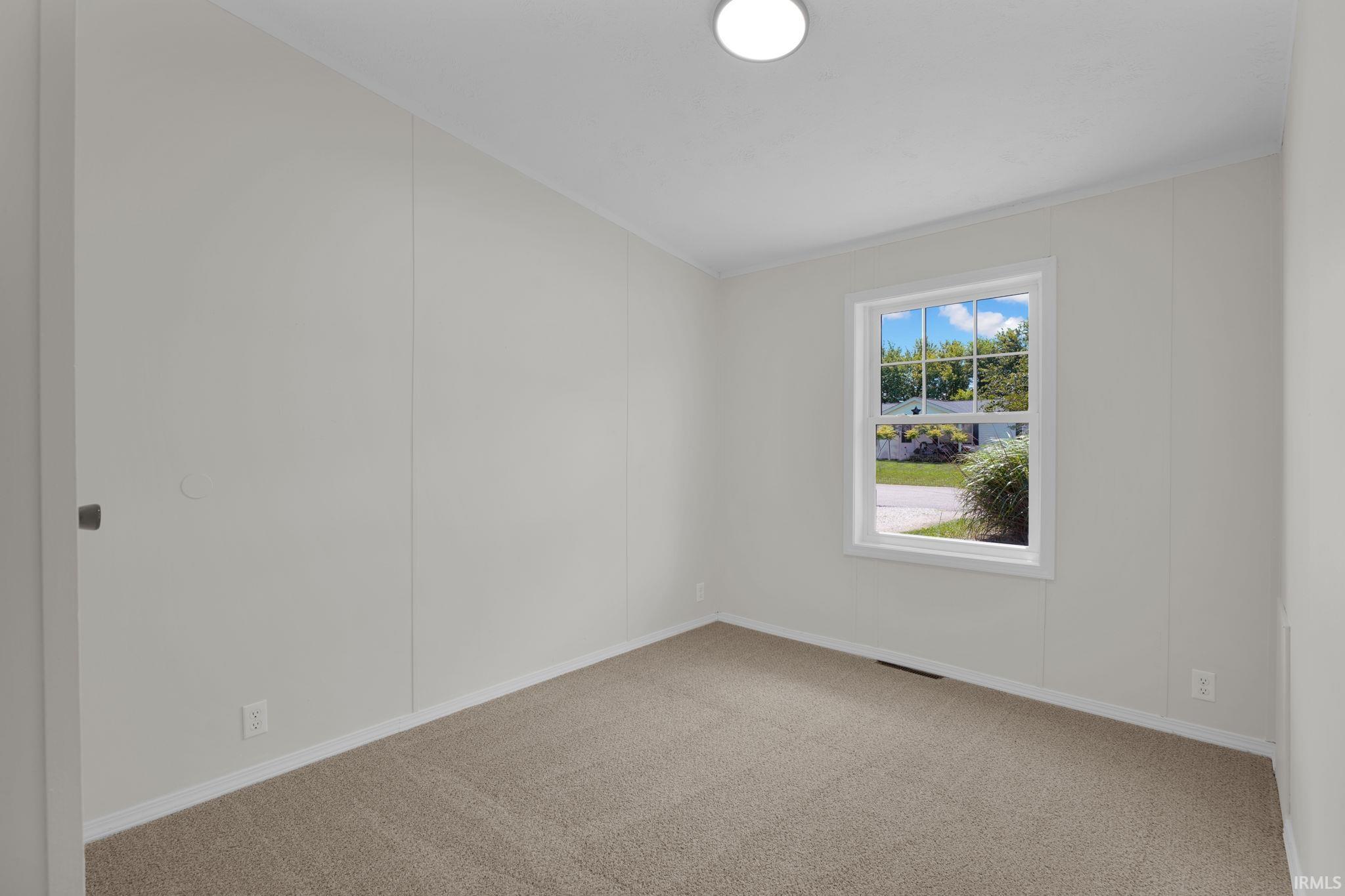 425 Dale Street Mitchell, IN 47446 - Photo 19 of 25