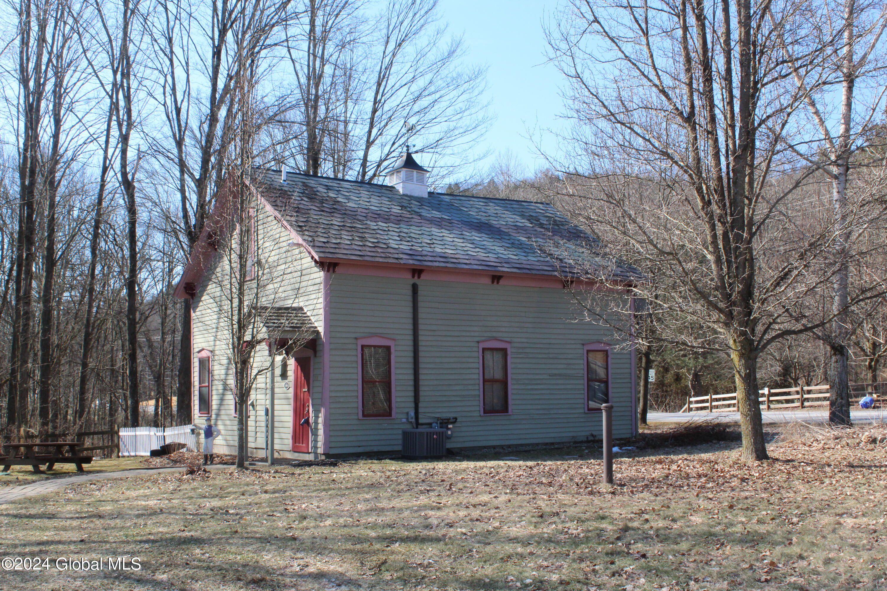 76 Worth Road Wilton, NY 12831 - Photo 3 of 54 IMG_4295
