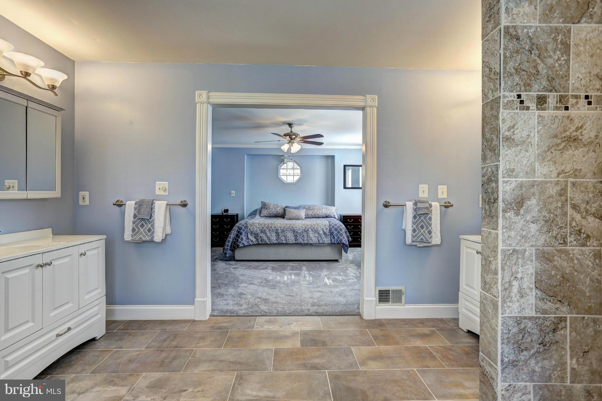 1700 Perry Cove Road Pasadena, MD 21122 - Photo 23 of 30 MASTER SUITE
