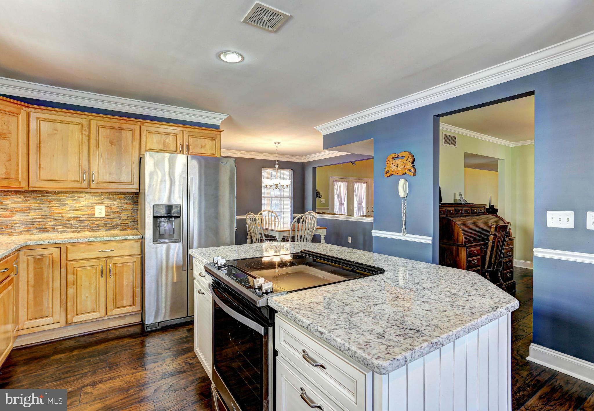 1700 Perry Cove Road Pasadena, MD 21122 - Photo 8 of 30 NEW GRANITE & SS APPLIANCES, BREAKFAST ROOM