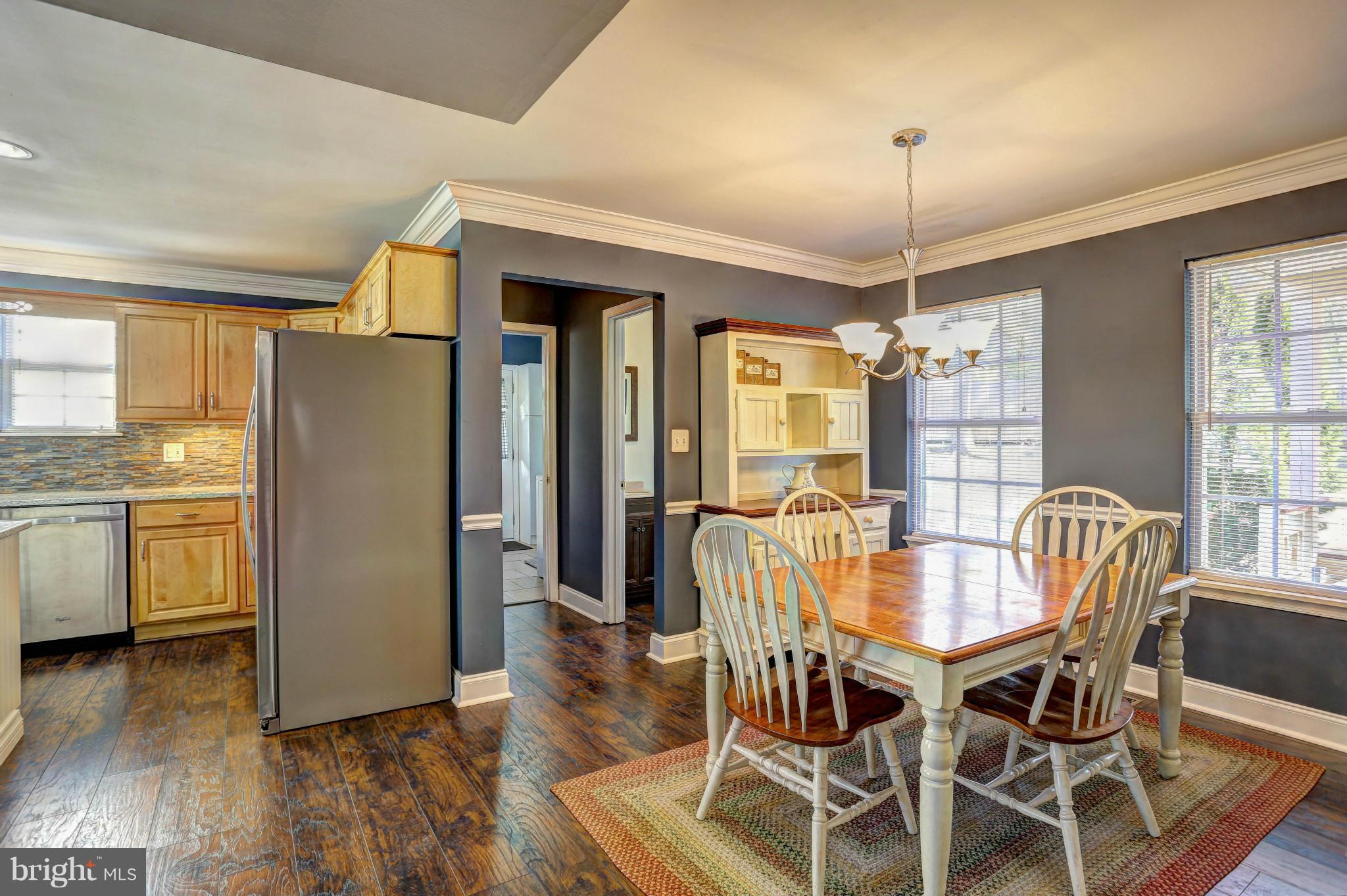 1700 Perry Cove Road Pasadena, MD 21122 - Photo 9 of 30 BREAKFAST ROOM