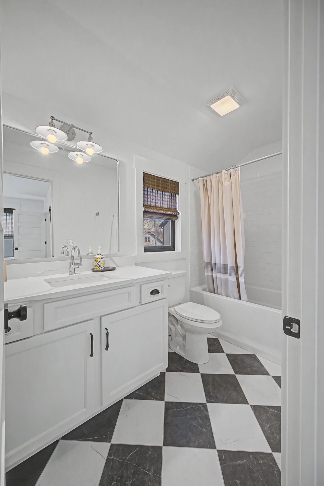 1320 B Lischey Avenue Nashville, TN 37207 - Photo 48 of 52