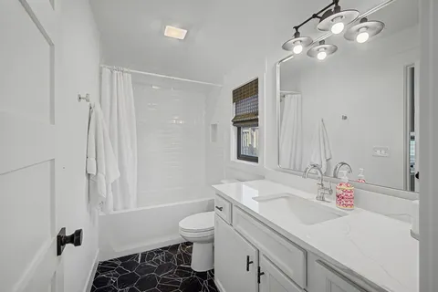 $1,150,000 | 1320 B Lischey Avenue, Nashville, TN 37207