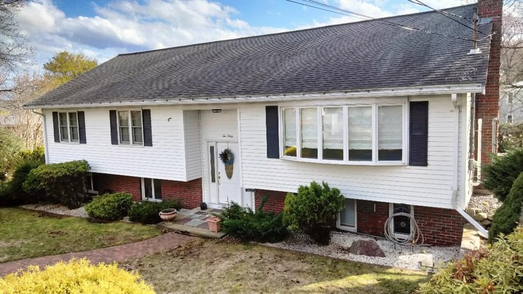 260 Ridge Street Arlington, MA 02474 - Photo 1 of 8 Gallery Image 1