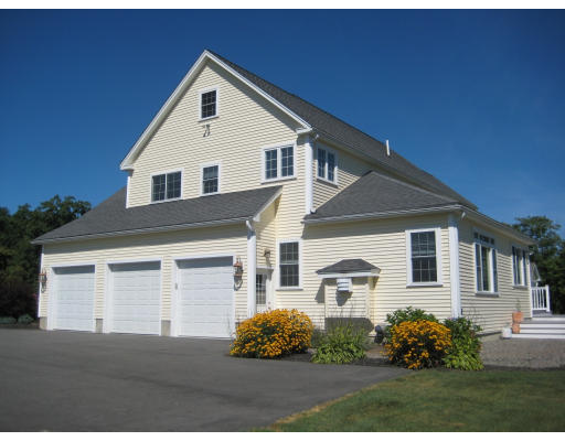 455 Arn-How Farm Road Fitchburg, MA 01420 - Photo 3 of 11 Gallery Image 3