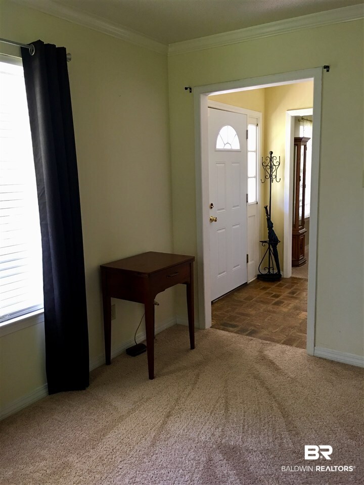 2820 Woodland Road Mobile, AL 36693 - Photo 15 of 32