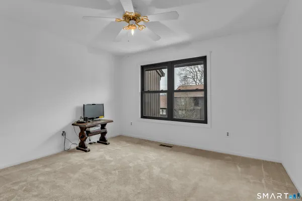 $269,900 | 173 Natchaug Drive, Unit 173, Meriden, CT 06450