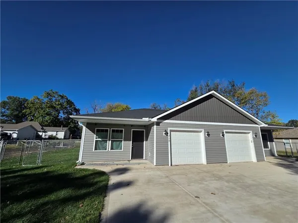 $439,800 | 30-32 East 7th Street, Adrian, MO 64720